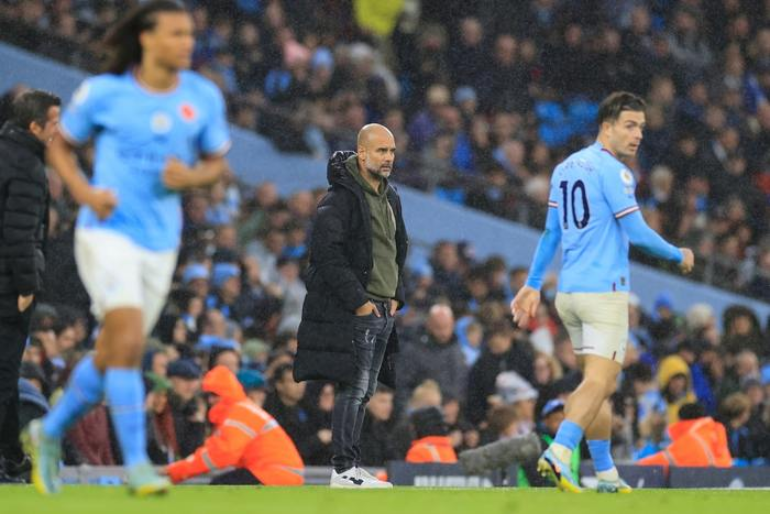 How to Coach the 4-3-3: Roles, Rotations and the Spaces In Between