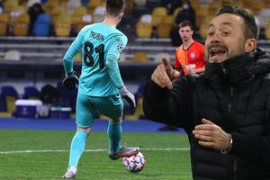 How to Coach a Counter-Press Trap: Inviting Pressure to Progress Play